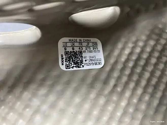 hype Sage RNNR Foam Yeezy Stone Adidas GX4472 0514